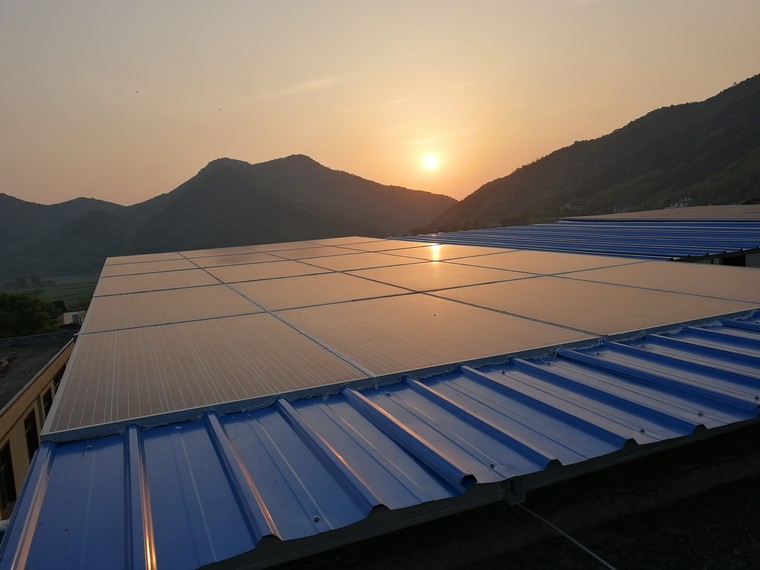 光伏發電有多少太陽光可利用?地球一天接收的太陽光有多少？